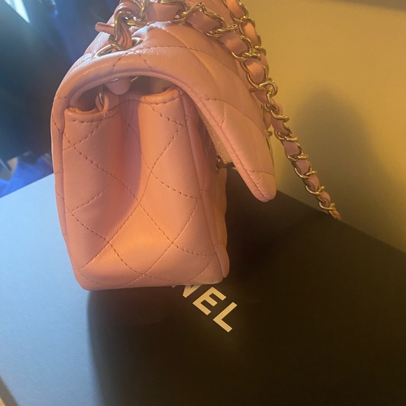 Chanel 21s pink square mini Lambskin with gold hardware - Picture 3 of 7